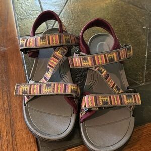 Northside Women's Bayview Sport Sandal Size 6 Adjustable Straps Boho, Hippie